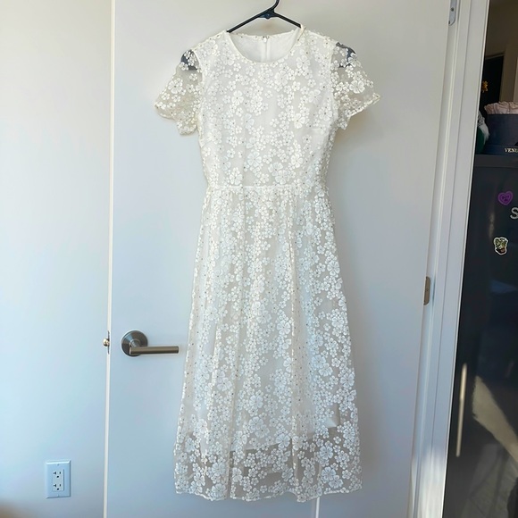 Floral textured white midi dress
